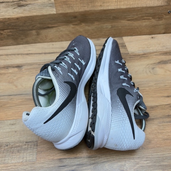Nike Womens size 10 Air Zoom Pegasus 33 831356-002 Gray White Running Shoes - Picture 4 of 9